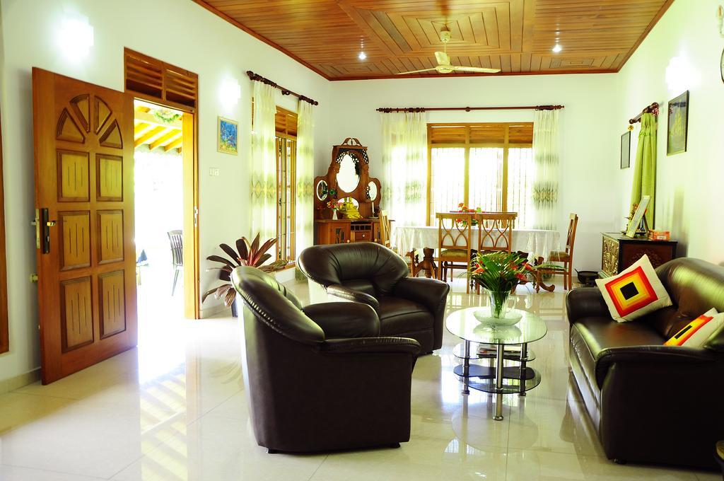בנטוטה Lumbini Villa חדר תמונה